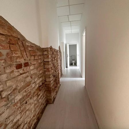 Zentrale Unterkunft Am See Apartment Буков Екстериор снимка