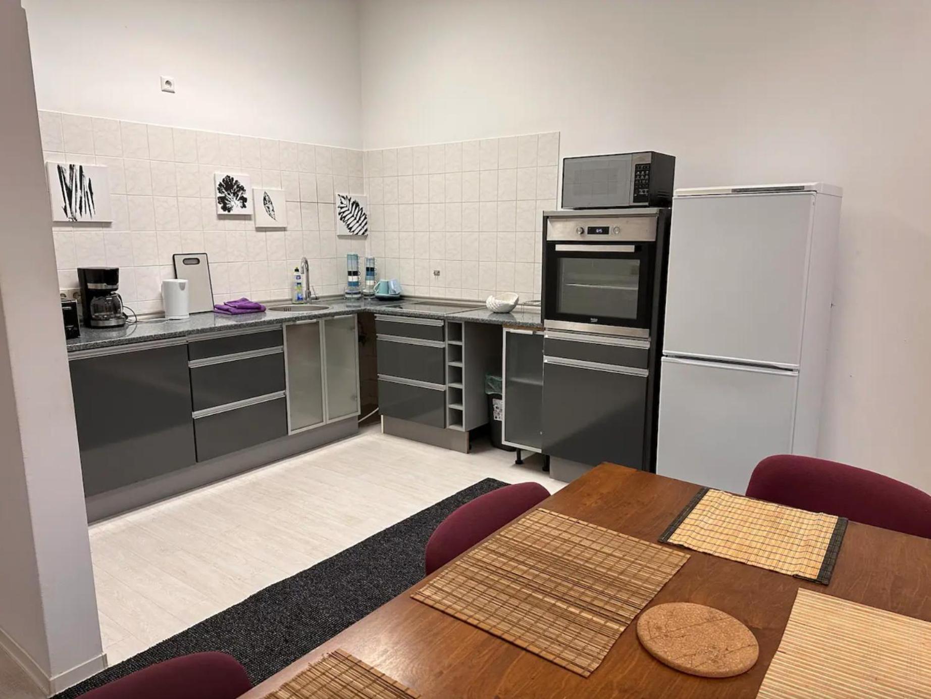 Zentrale Unterkunft Am See Apartment Буков Екстериор снимка