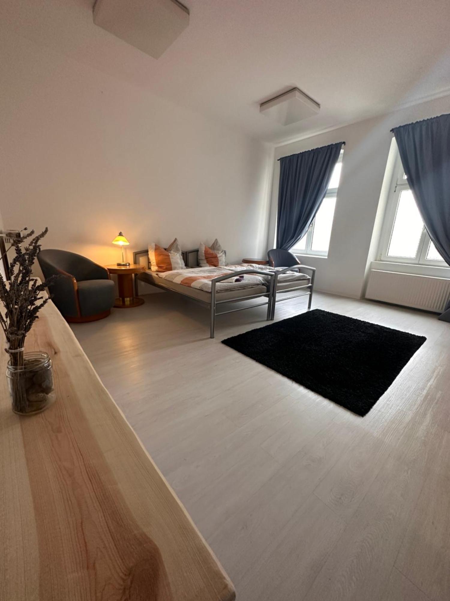 Zentrale Unterkunft Am See Apartment Буков Екстериор снимка
