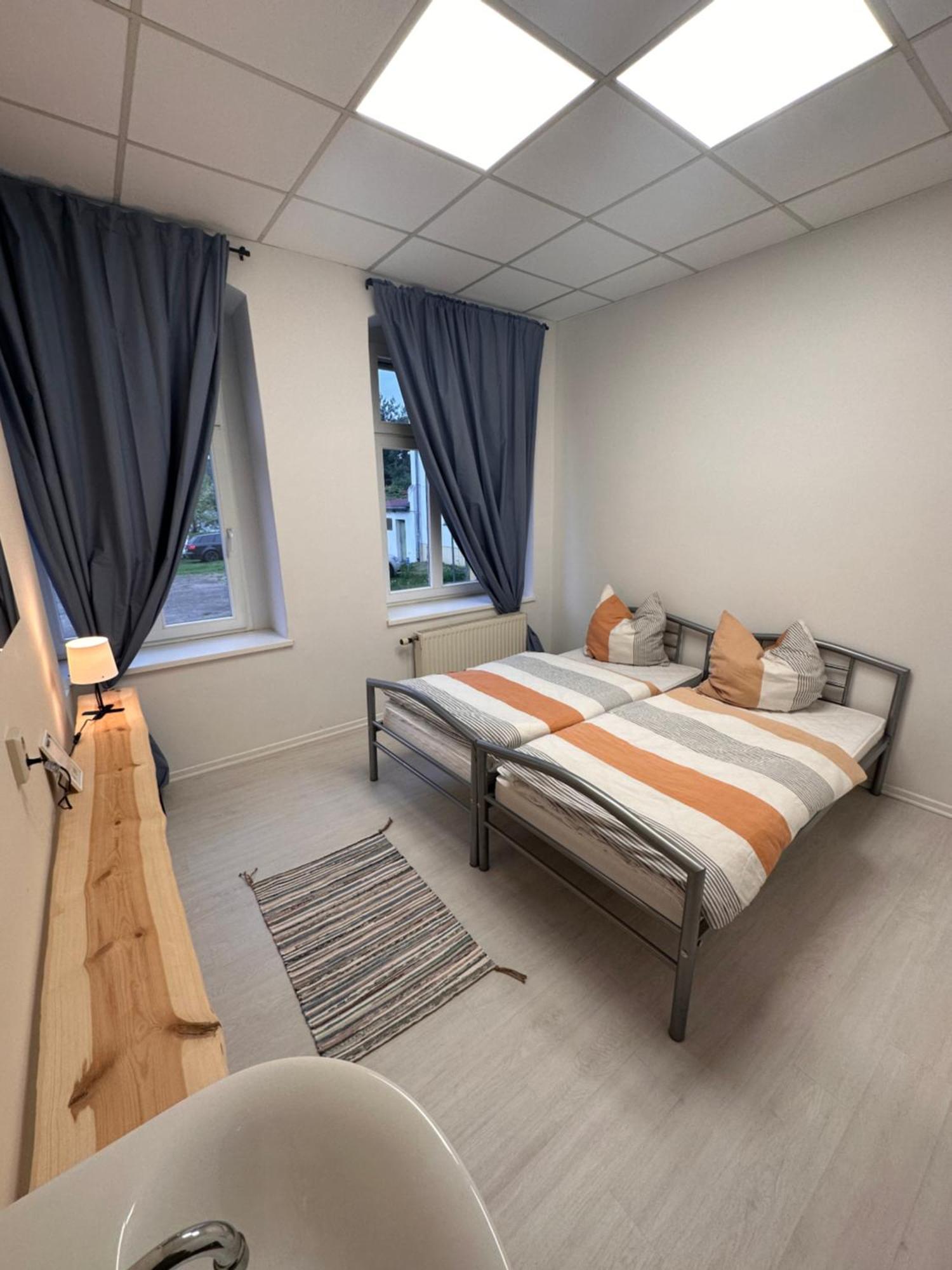 Zentrale Unterkunft Am See Apartment Буков Екстериор снимка