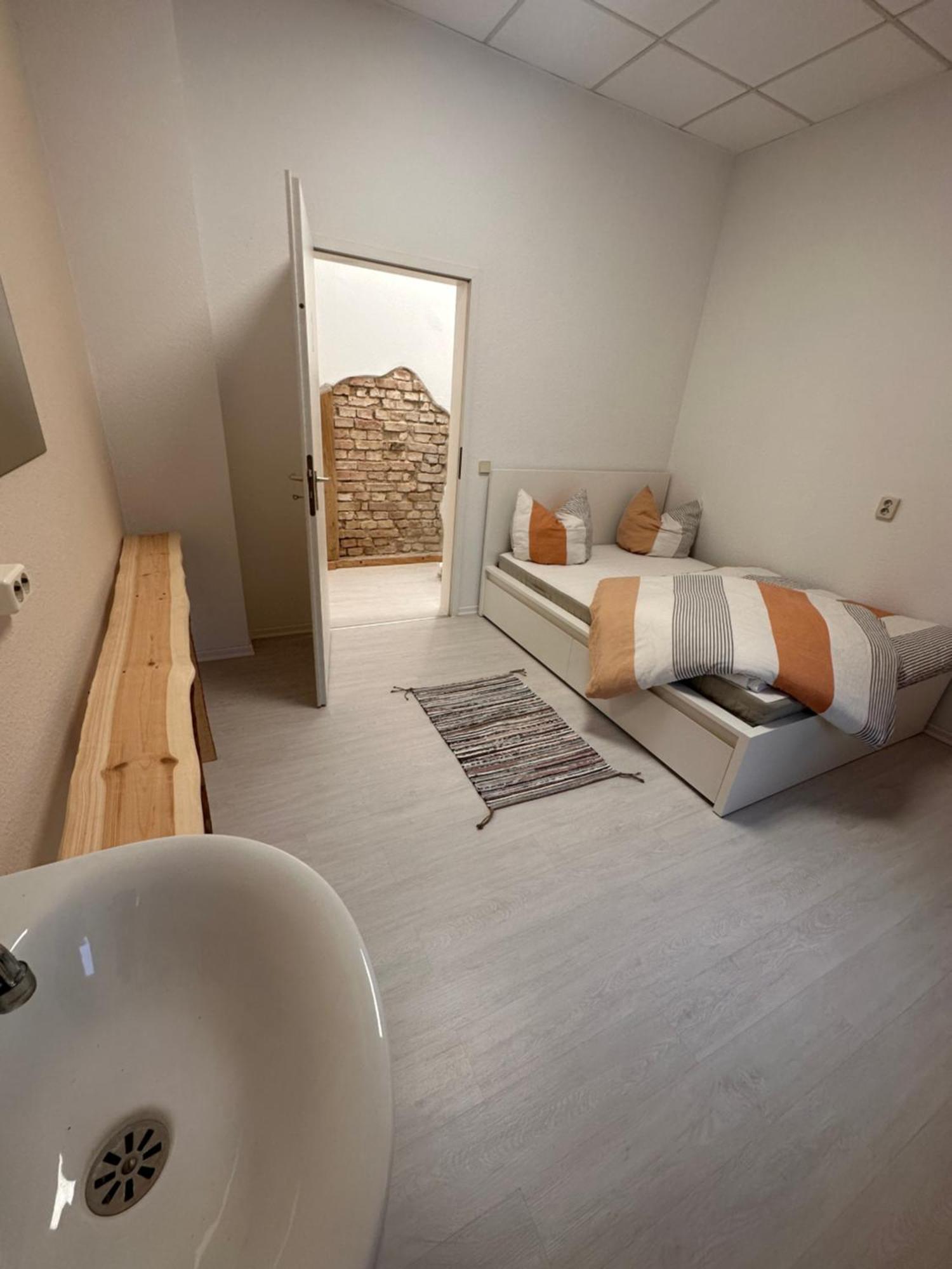 Zentrale Unterkunft Am See Apartment Буков Екстериор снимка